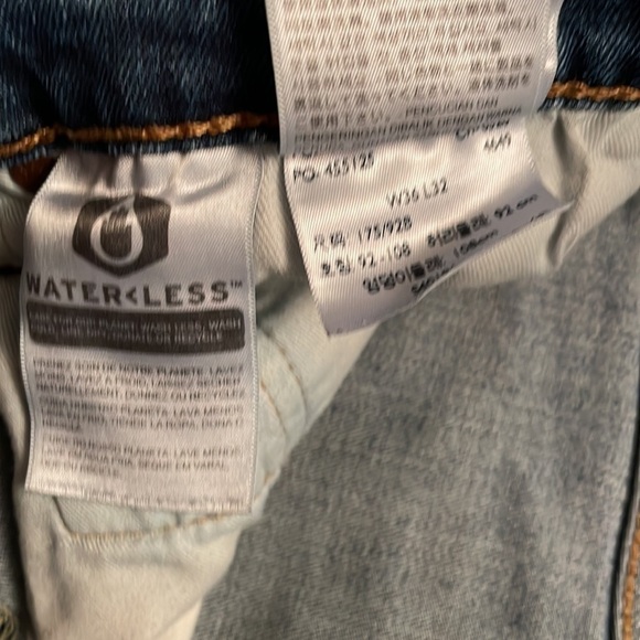 πLevi's Menβs Blue Denim Jeans - Size 36W 32L π - Picture 7 of 14